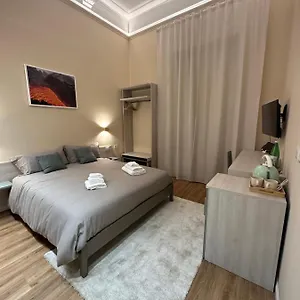 https://etna-vibes-home.sicilyhotelsitaly.net